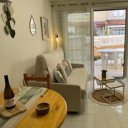 Tres Joli T2 Terrasse, Parking Cap 300m Richelieu 아파트 *